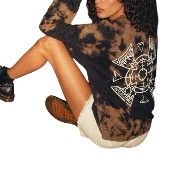 JUNK FOOD Def Leppard Tie Dye Crop Sweatshirt Size XL New with Tag MSRP $80 - Picture 1 of 7